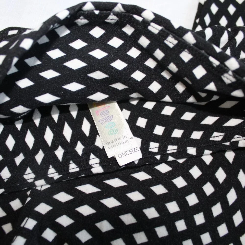 LuLaRoe LLR Leggings One Size OS Black With White Diamond Shapes